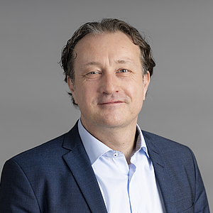 Jörn Bastian Jörn Bastian